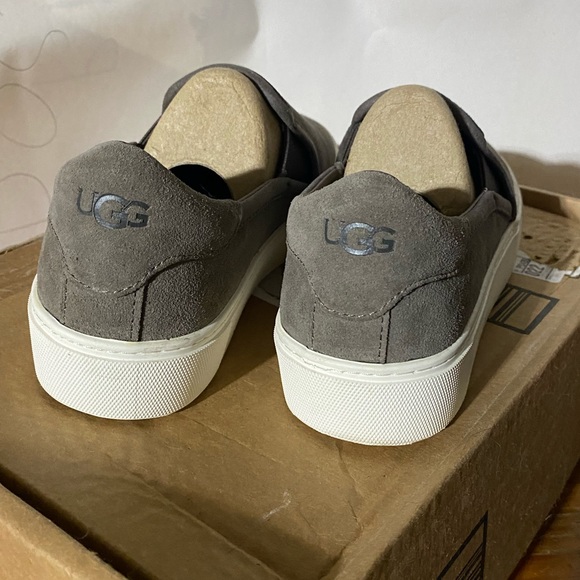 Women’s slip on Uggs. Size 6. Gray. Practically brand new. Worn once. - Picture 2 of 5